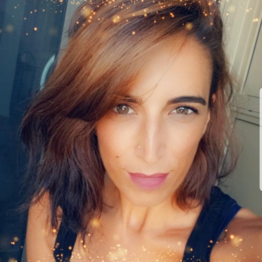 Meet your Posher, Debbie